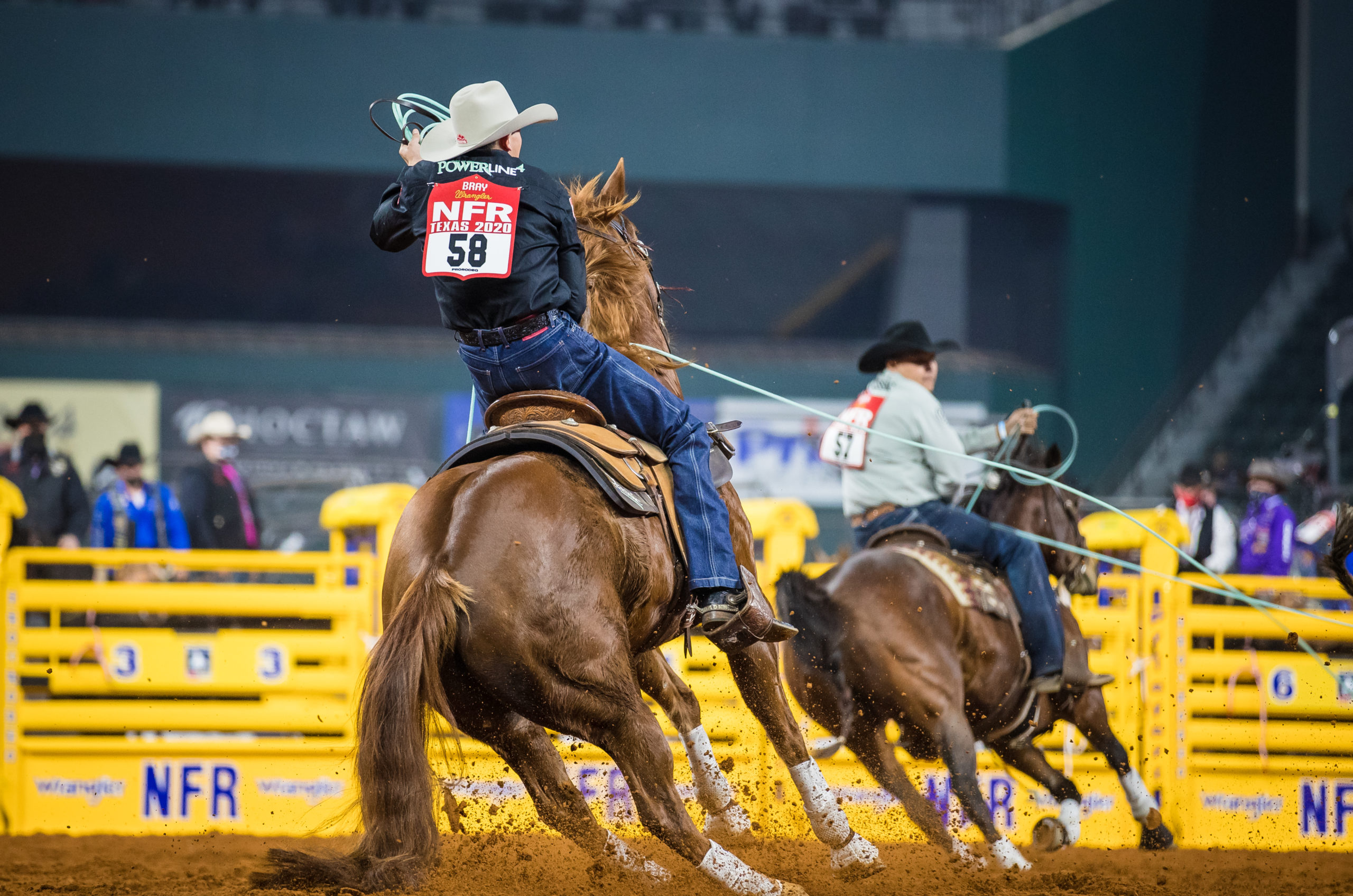 2020 NFR Round 1 Team Ropers Erich Rogers and Paden Bray Take the Win
