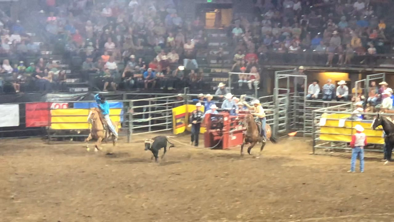 Baldwin and Garza lead the Larimer County Fair & Rodeo with a 4.0