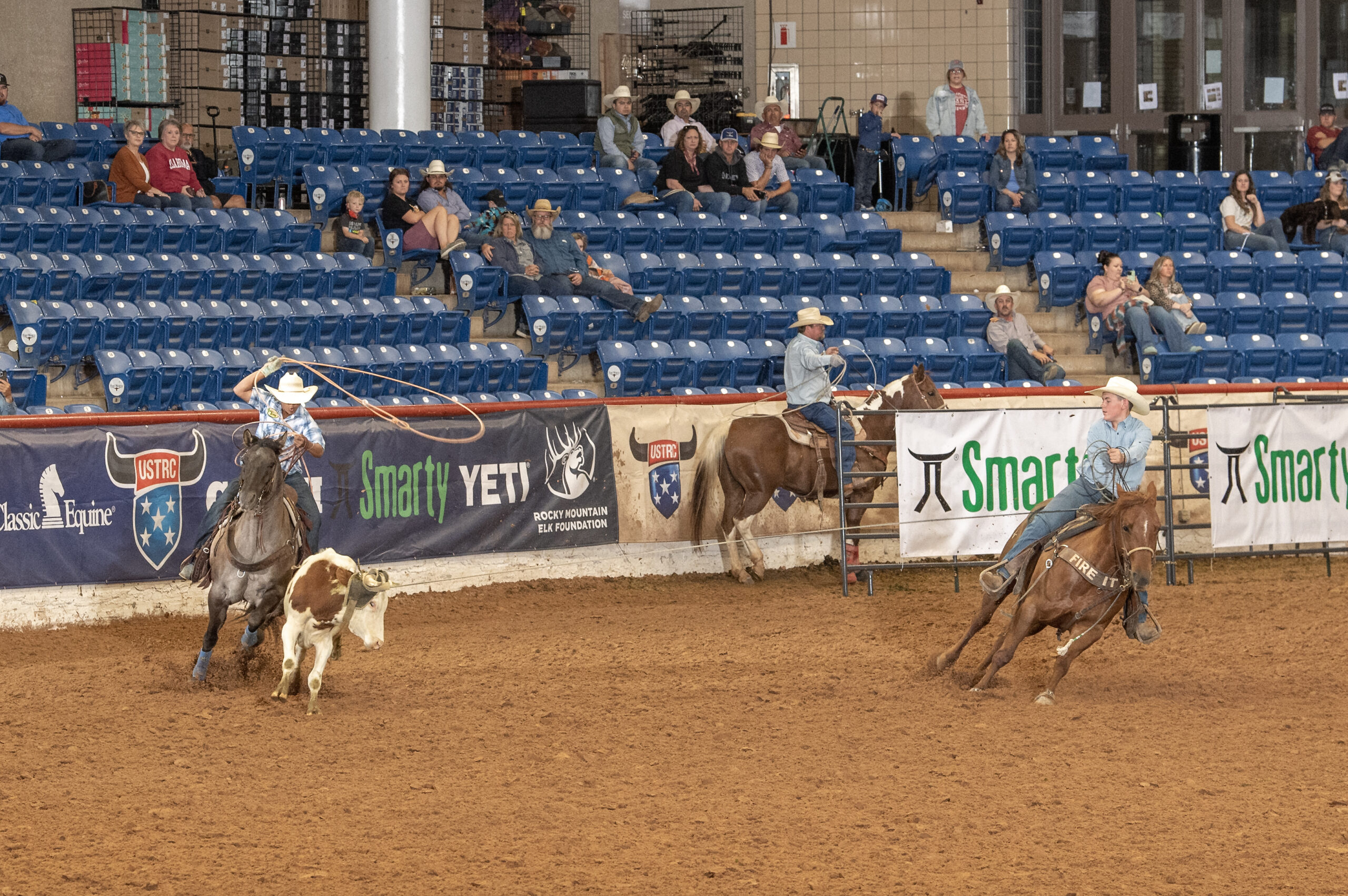 Beck Perkins and Kameron Loud roping a steer in the Smarty #7 Championships.