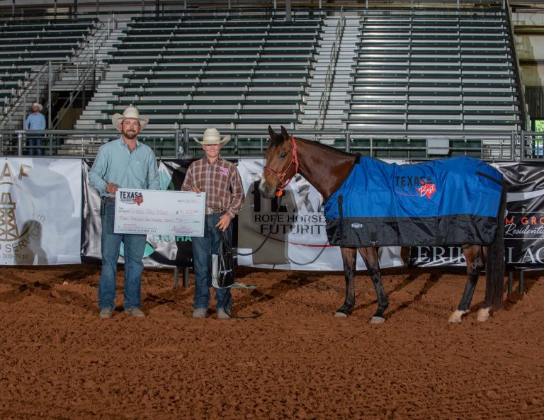 Haze Bruce and Smart Rey Movie pose after winning the Intermediate Derby Heeling Sidepot at the 2023 Texas Best Rope Horse Futurity. Shelby Lynn Photos.