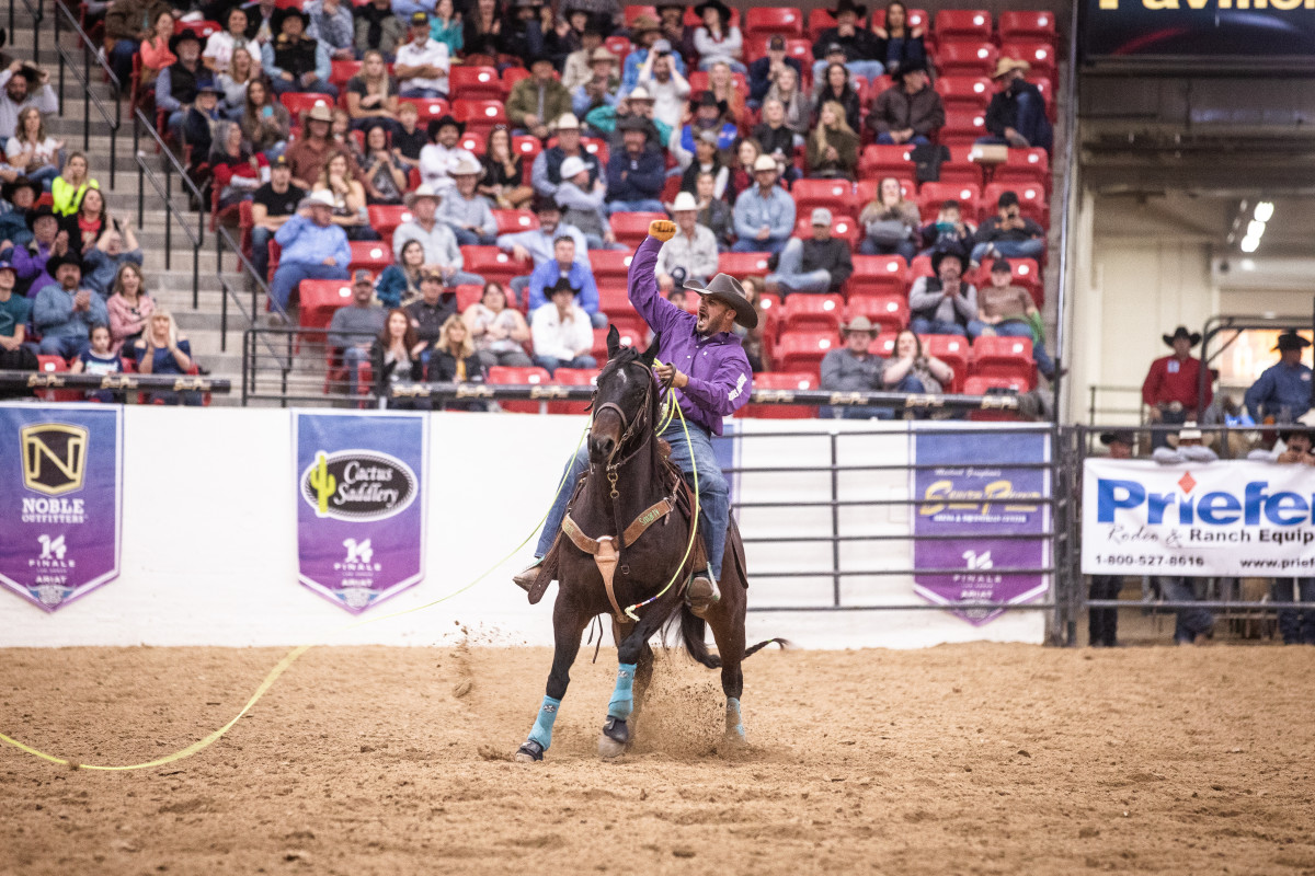 Pixley and Hight Win AGCO 14.5 Ariat World Series of Team Roping Finale