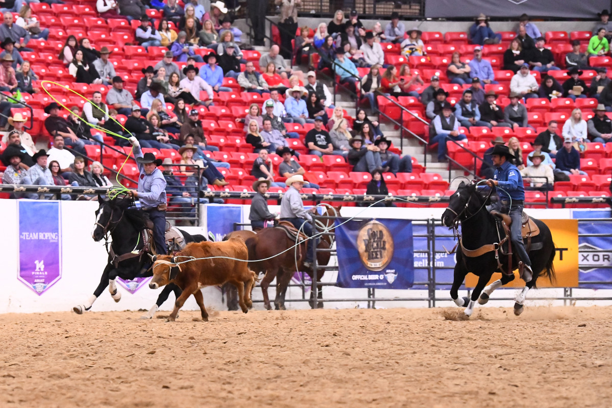 Maddock and Webb Win YETI 13.5 Ariat World Series of Team Roping Finale